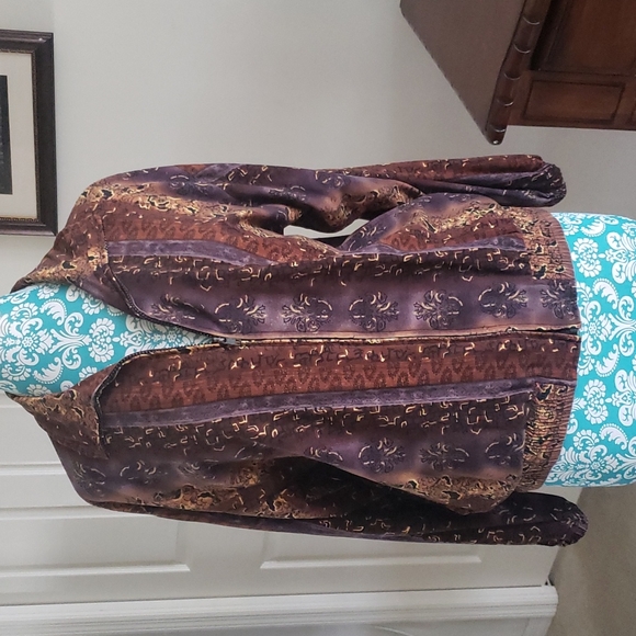 erin london Jackets & Blazers - Silk Jacket 💯%